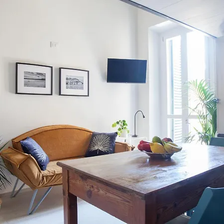 Bright Terrace Loft In Center