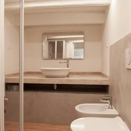 דירה Bright Terrace Loft In Center *