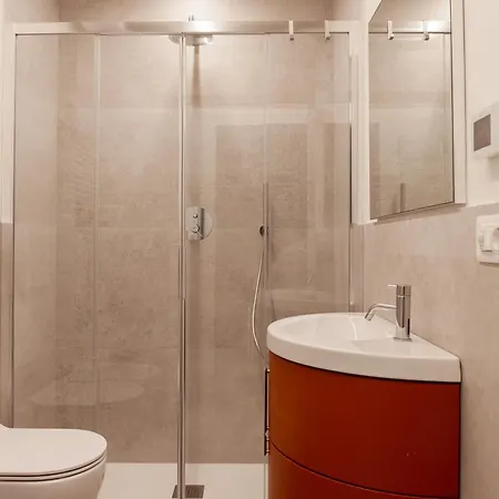 Bright Terrace Loft In Center דירה *